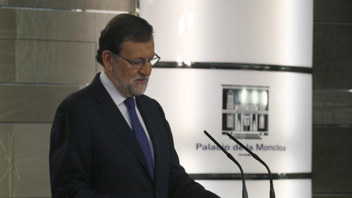 El presidente del Gobierno en funciones, Mariano Rajoy, en la Moncloa.-JUAN MANUEL PRATS