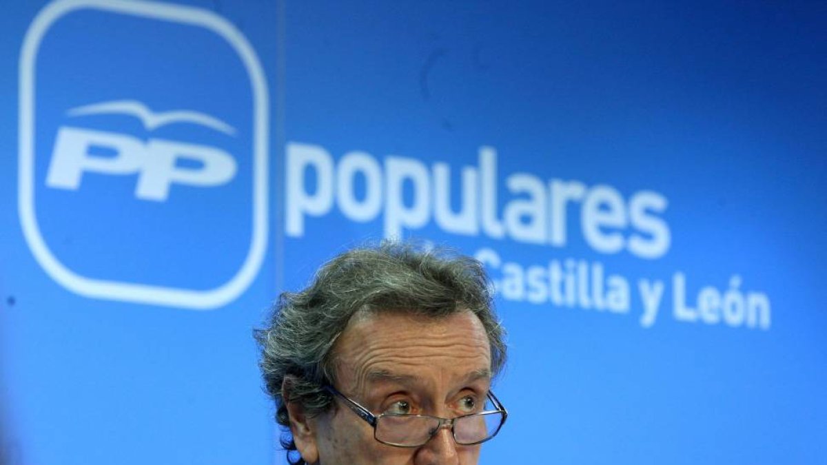El presidente del Comité Electoral Regional, José Antonio de Santiago-Juárez,-Ical