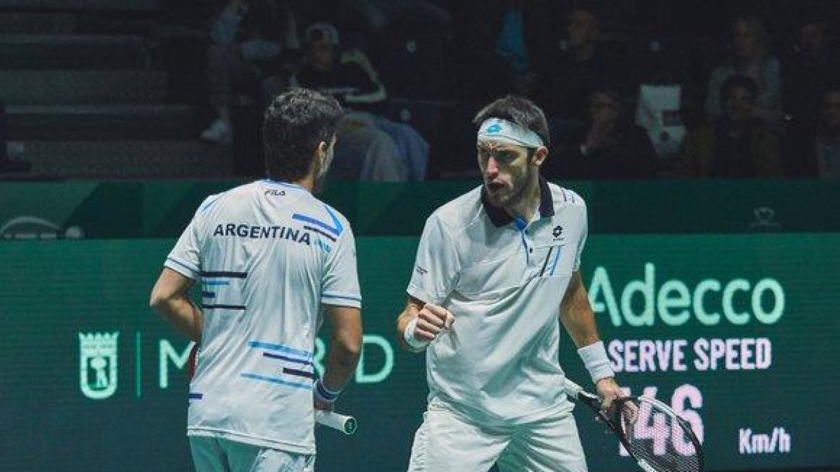 Los doblistas argentinos Maximo Gonzalez and Leonardo Mayer celebran un punto.-EUROPA PRESS