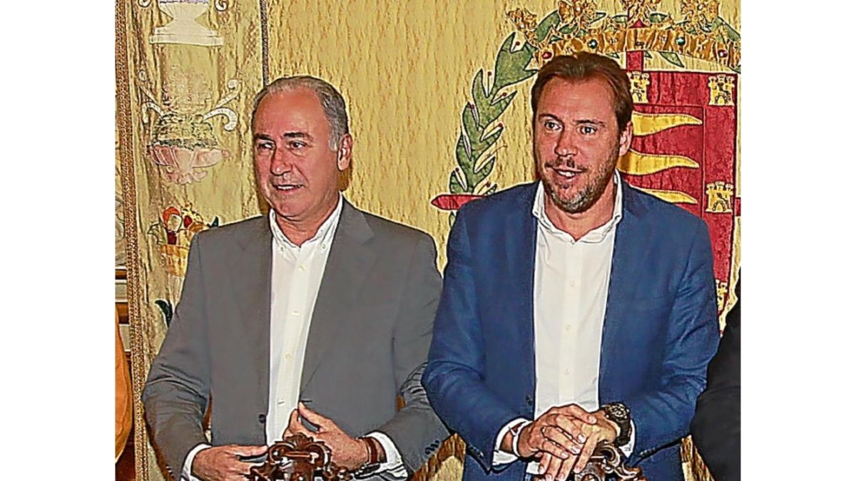 Óscar Puente y Antonio Gato-EL MUNDO
