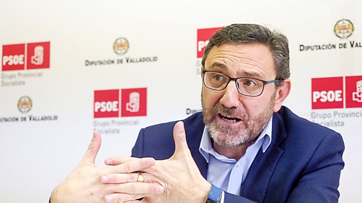 El portavoz del PSOE, Francisco Ferreira. / M. A. S.
