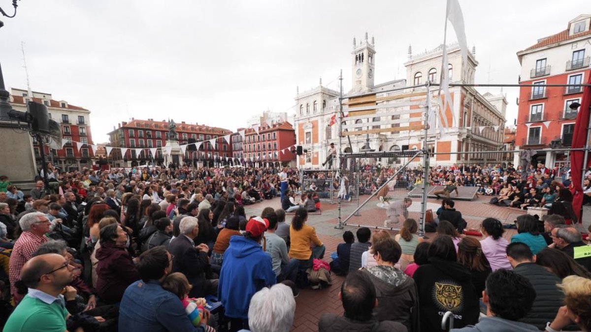 Espectáculo 'Un jour de fête' de Dyptik Francia Mirage.- J.M. LOSTAU