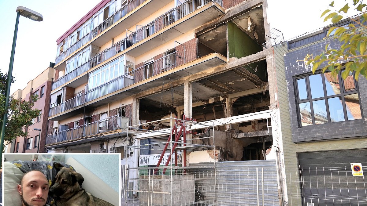En la imagen grande el edificio siniestrado de la calle Goya, en pequeño una foto de Miguel con su perro Shadow, desaparecido tras la explosión. -J.M. LOSTAU