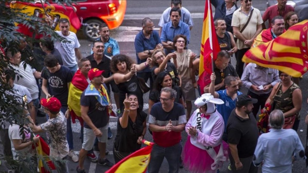 Protesta ultraderechista, el pasado 25 de septiembre en Valencia.-/ MIGUEL LORENZO