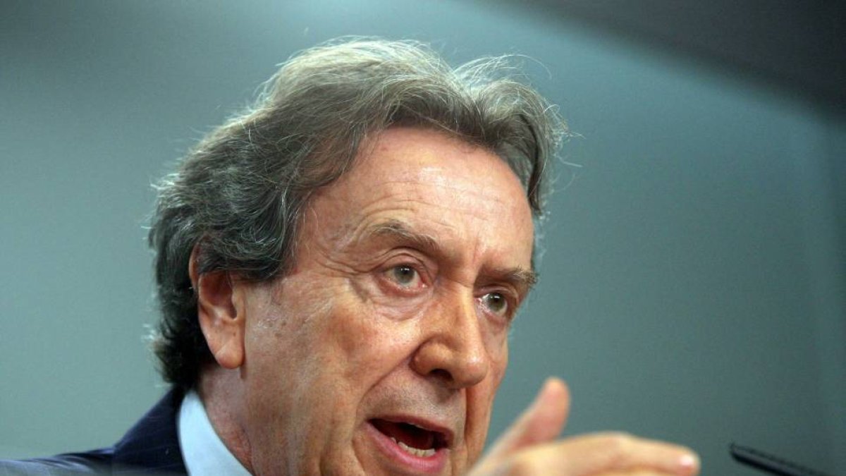 El consejero de la Presidencia y portavoz de la Junta, José Antonio de Santiago-Juárez, comparece tras la reunión del Consejo de Gobierno-Ical