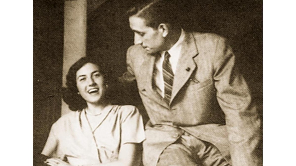 Miguel Delibes y Ángeles Castro, de novios.-EL MUNDO