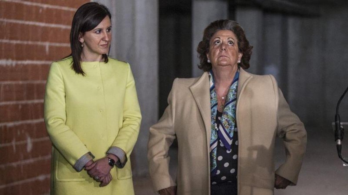 Barberá y Catalá juntas en una imagen de archivo cuando la primera era alcaldesa de València y la segunda consellera de cultura.-MIGUEL LORENZO