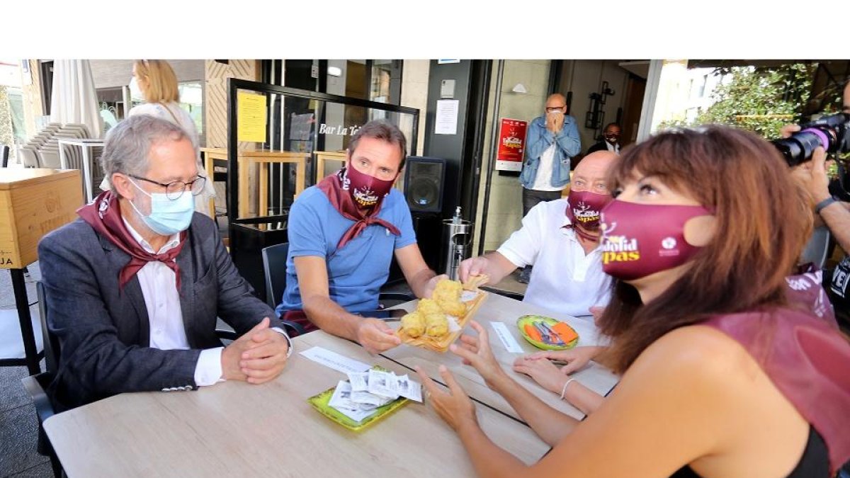 El alcalde de Valladolid, Óscar Puente, inaugura la Tapa de la Feria. - ICAL