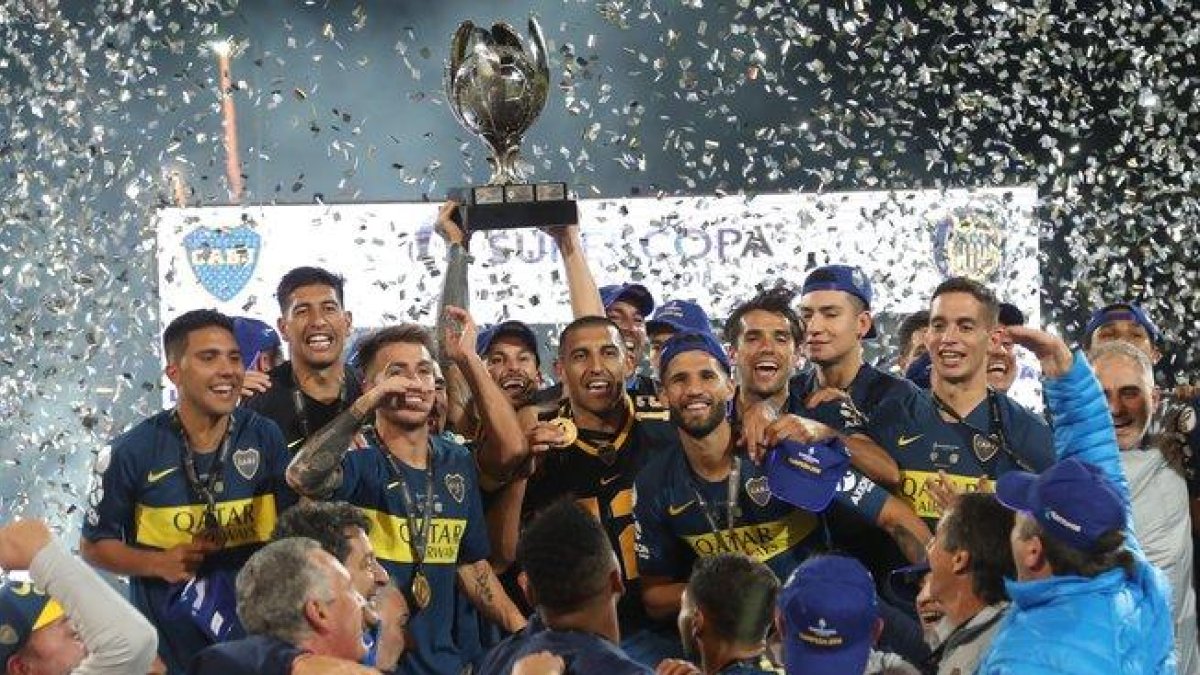Para Boca significa el 68º título en su palmarés y la posibilidad de festejar la conquista de una Supercopa.-EFE