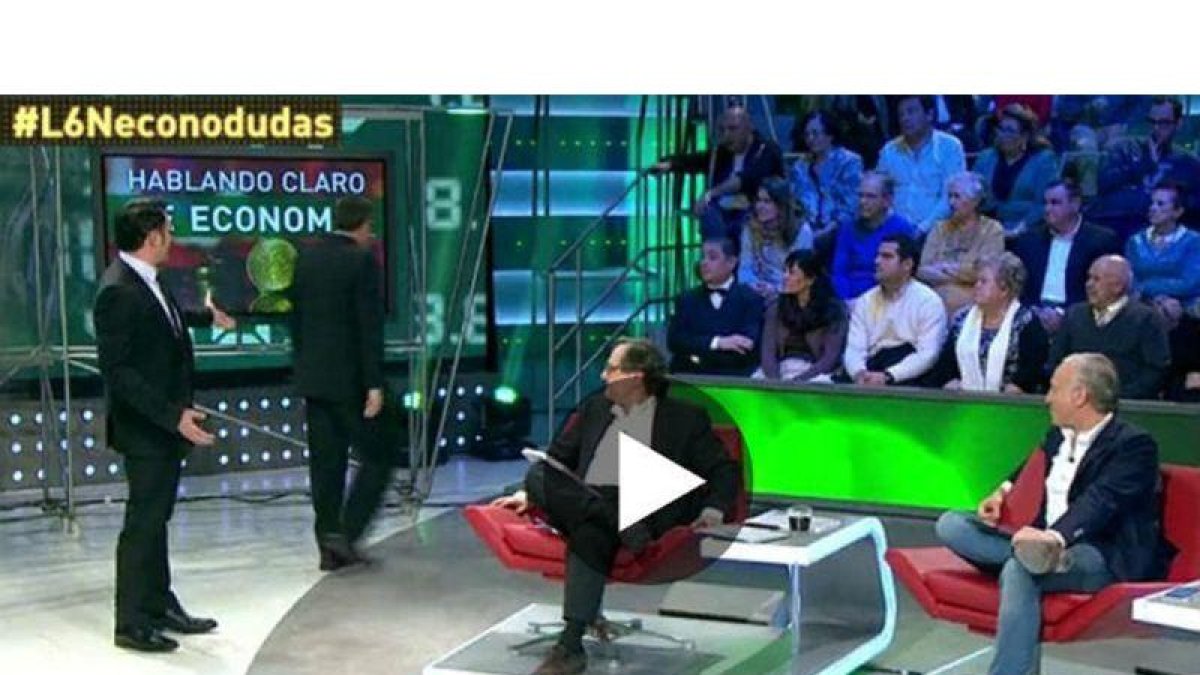 El economista Juan Torres abandona el plató de 'La Sexta Noche'.-