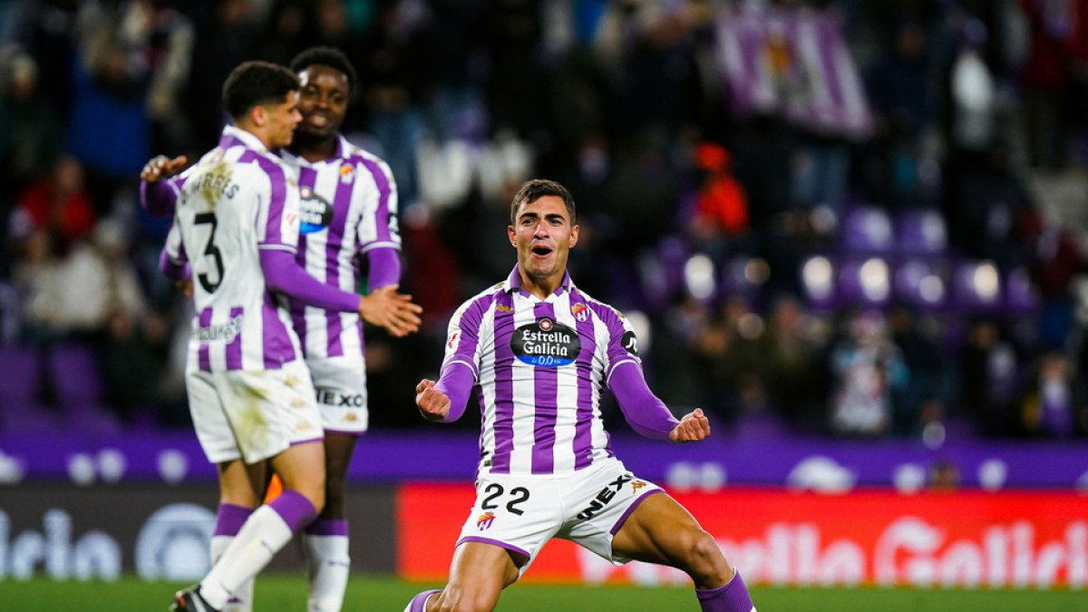 Lucas Rosa celebra el gol logrado ante el Tenerife. / I. SOLA / RV