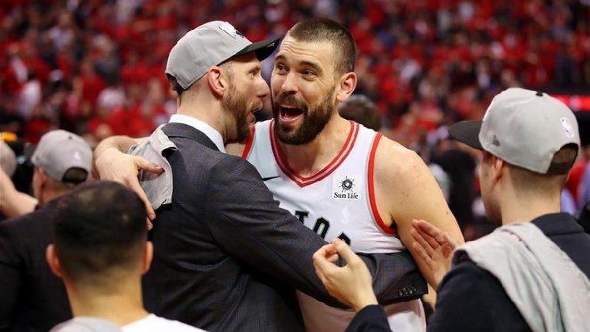Los Toronto Raptors ganan el pase a la final de la NBA. En la foto, Marc Gasol.-AFP / GREGORY SHAMES