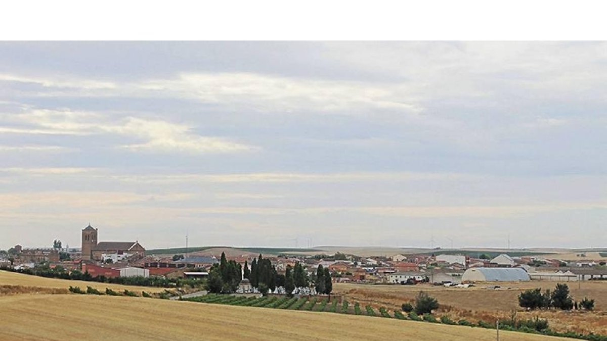 Vista de La Seca desde los terrenos de cultivo.-El Mundo