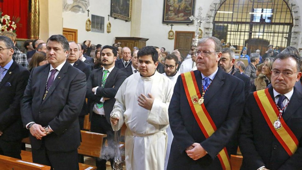 El alcalde de León, Antonio Silván, en los actos con motivo de la celebración de la Inmaculada Concepción.-ICAL
