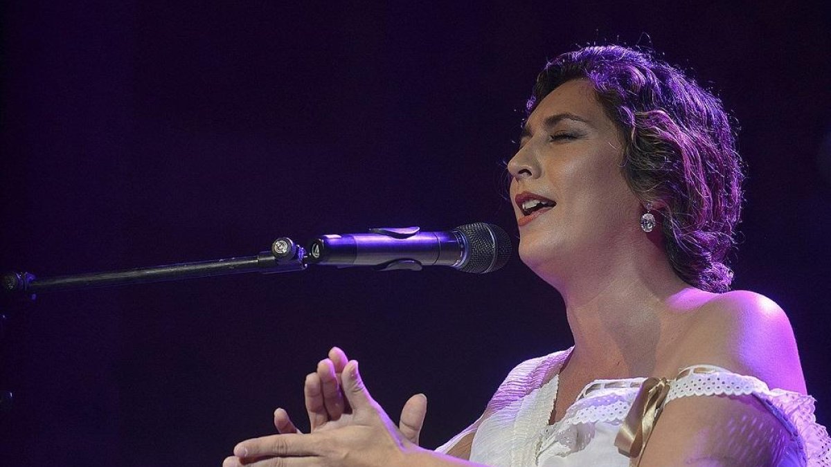 Estrella Morente durante un concierto.-EL MUNDO