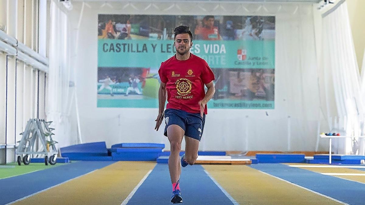 Sergio Juárez durante un entrenamiento en las pistas de Río Esgueva antes de partir a Berlín.-PABLO REQUEJO