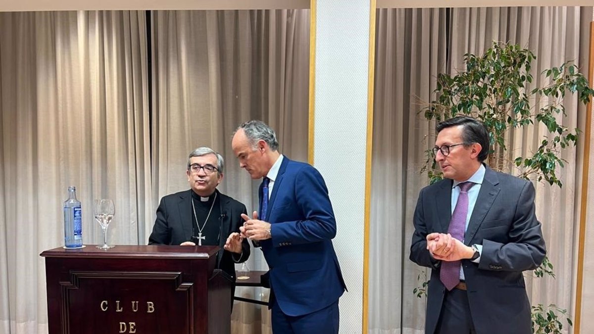 El arzobispo de Valladolid en el Club de Opinión Santiago Alba. -EP