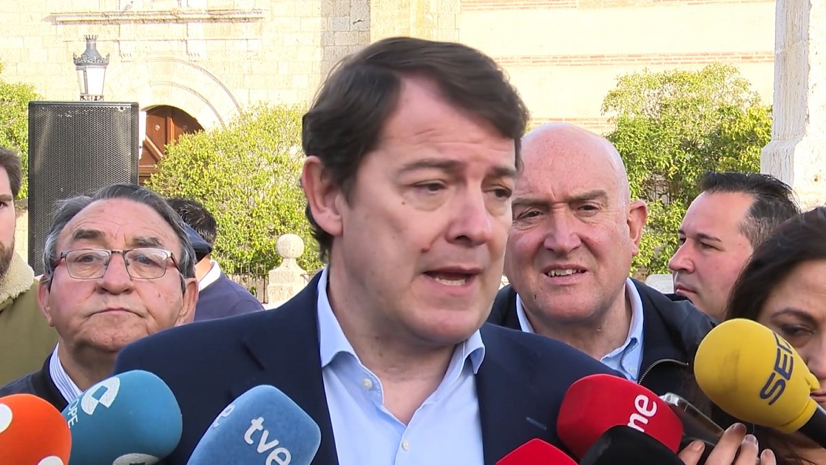 El presidente de la Junta, Alfonso Fernández Mañueco, visita Villalar de los Comuneros para celebrar el día de Castilla y León.- E. M.
