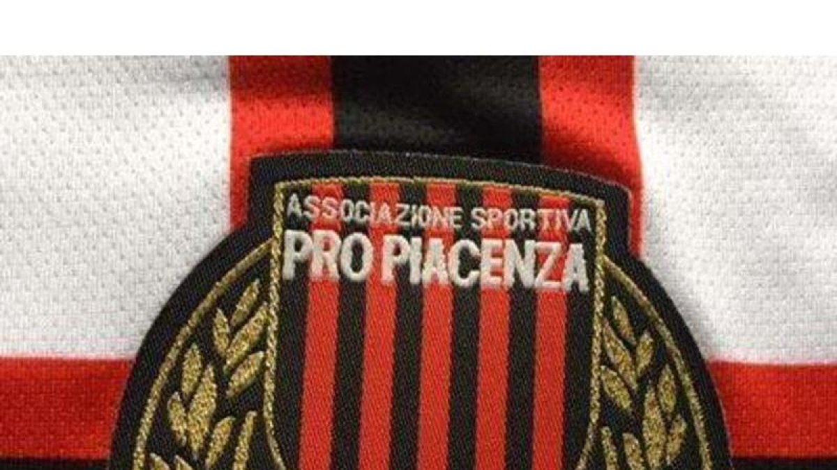 Escudo del Piacenza.-EL PERIÓDICO