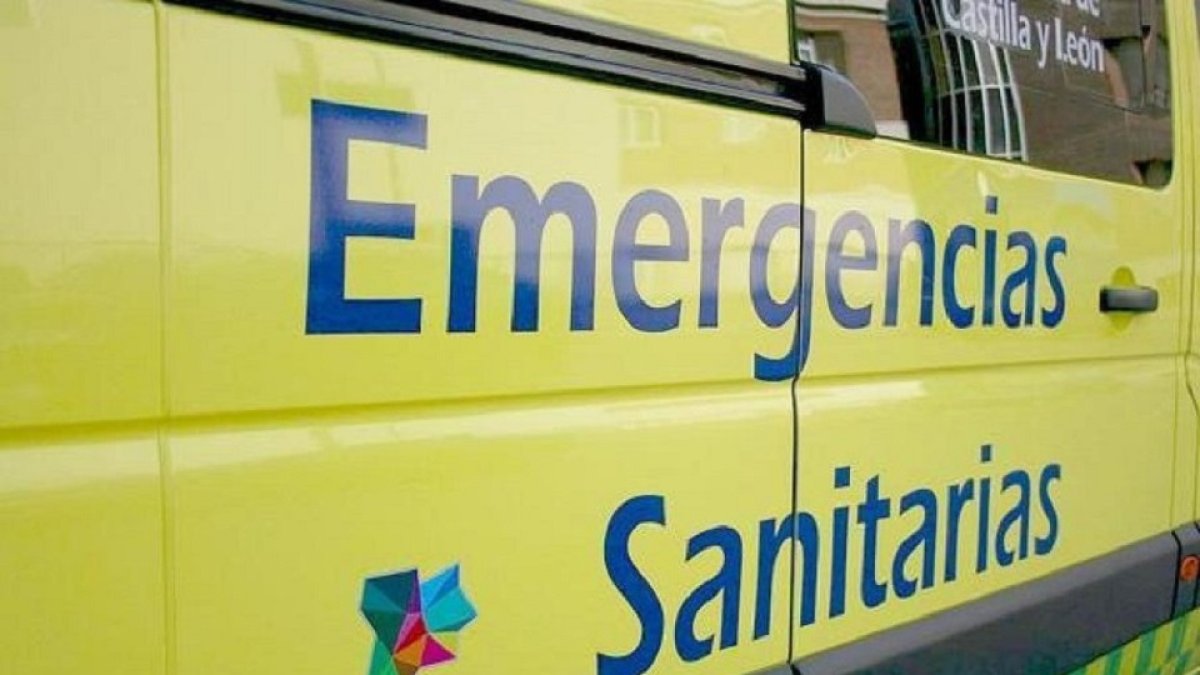 Ambulancia de Emergencias Sanitarias de Sacyl, imagen de archivo - E.M.