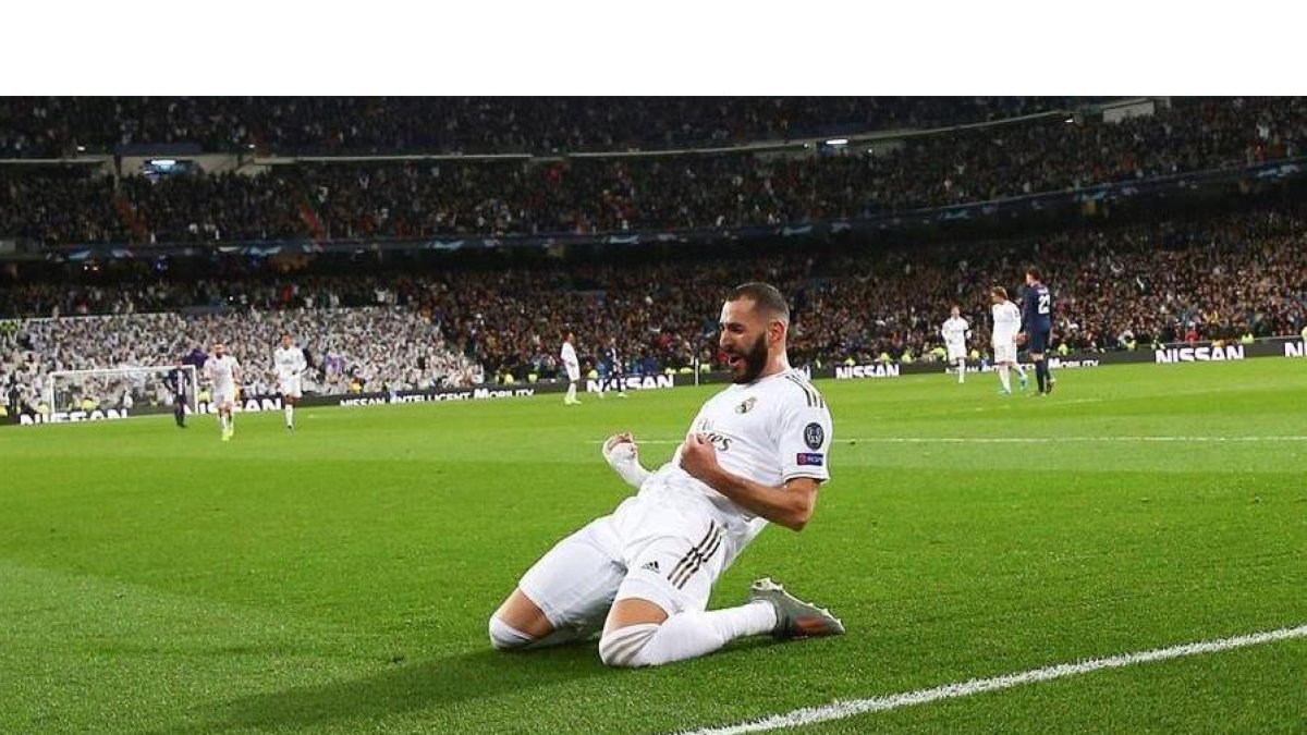 Benzema, este martes en el Bernabéu.-EFE