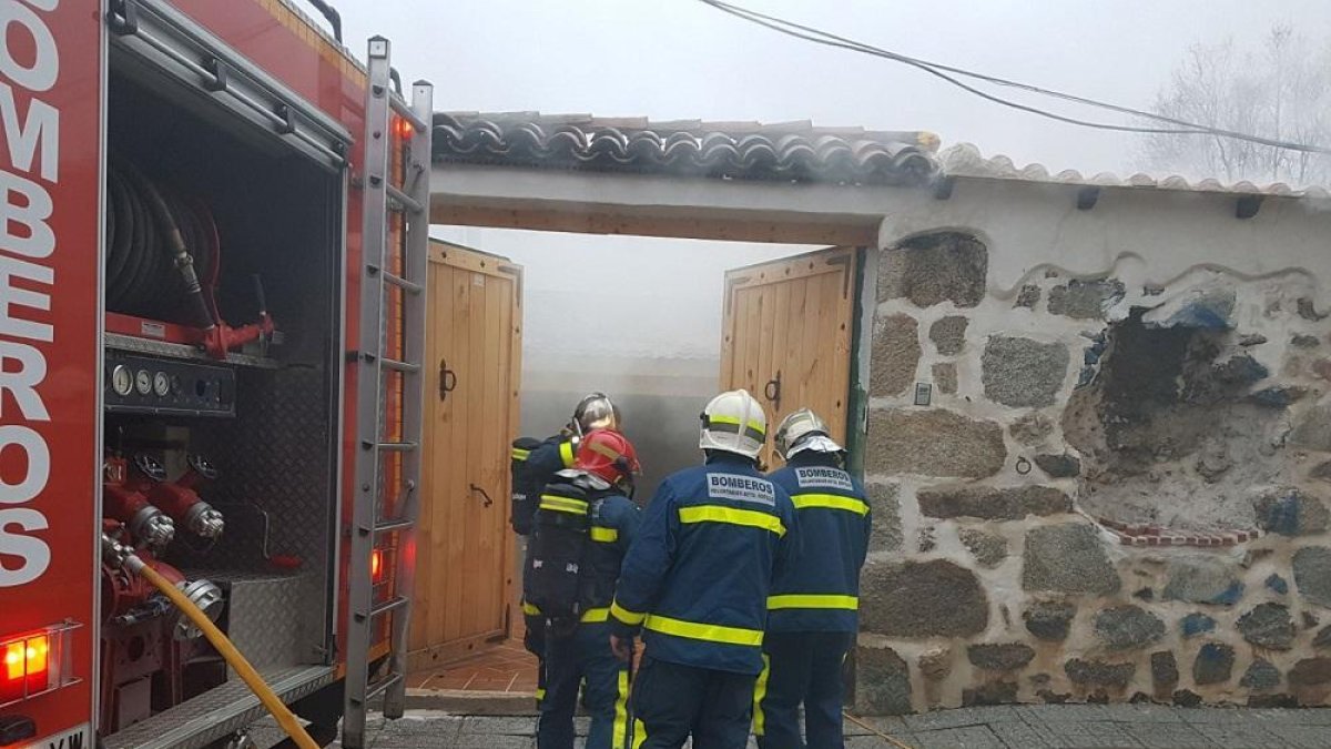 Baja a nivel cero el incendio de Sotillo-