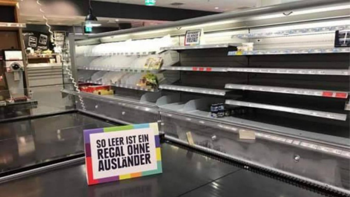 Las estanterías de algunas secciones del supermercado alemán se quedaron prácticamente vacías sin los productos extranjeros-FACEBOOK / WEISSE ROSE GEMEINSCHAFT