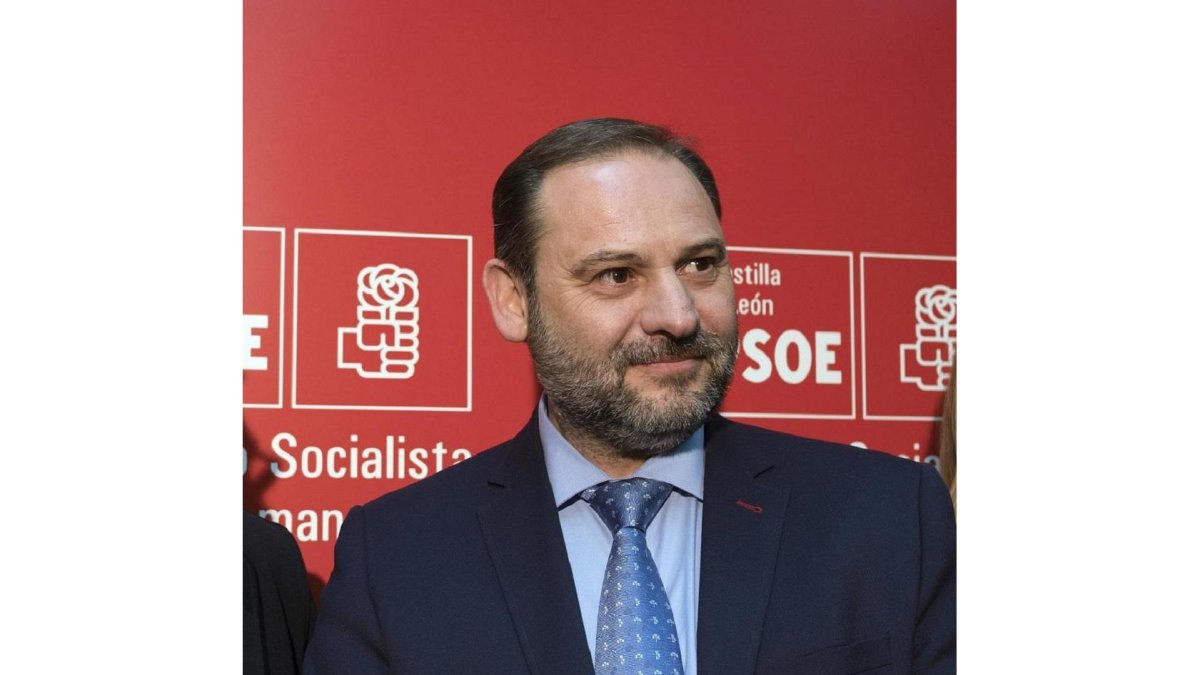 El ministro de Fomento, José Luis Ábalos.-ICAL