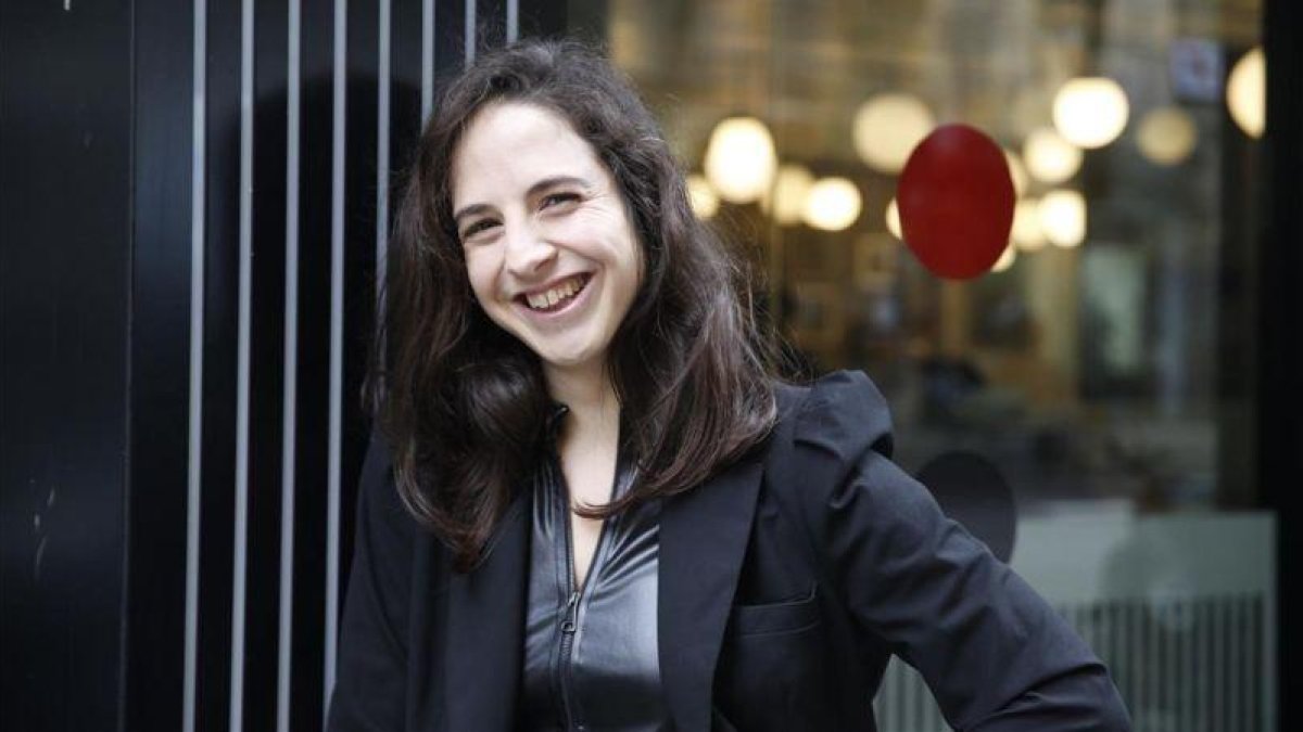 Cristina Morales, tras ganar el Premio Herralde.-ALBERT BERTRAN