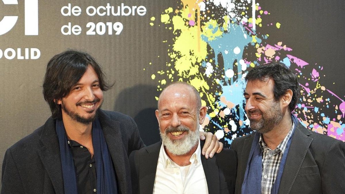 El director Carlos Polo Menárguez junto a Chema del Barco y Antonio de la Torre en la presentación de ‘El plan’.-ICAL
