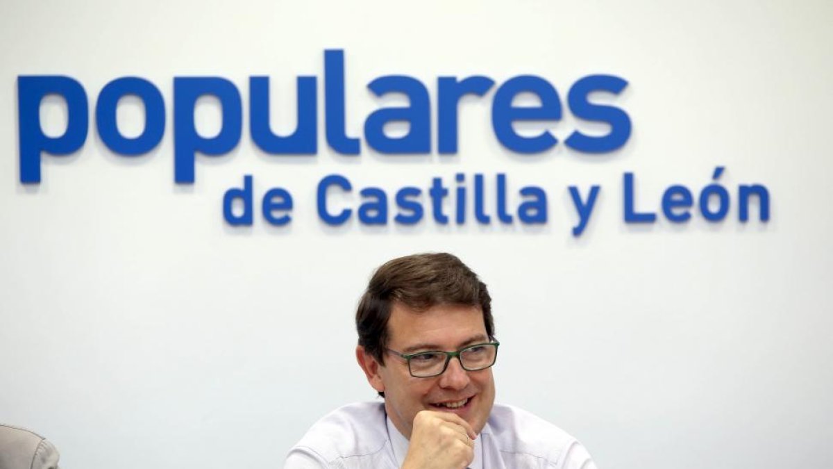 El presidente del Partido popular de Castilla y León, Alfonso Fernández Mañueco, se reúne con lo responsables del partido en las nueve provincias de la Comunidad.-ICAL