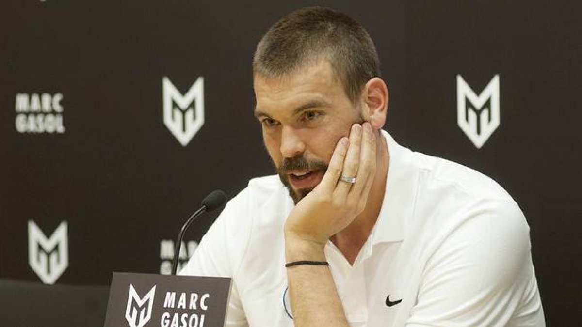 Marc Gasol, durante la rueda de prensa en la que ha anunciado su decisión de renovar con los Grizzlies y la renuncia al Europeo.-Foto:  EFE / ROBIN TOWNSEND