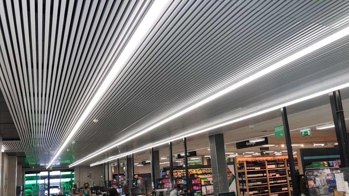 Interior del Mercadona de Parquesol después de la remodelación.- E. M.
