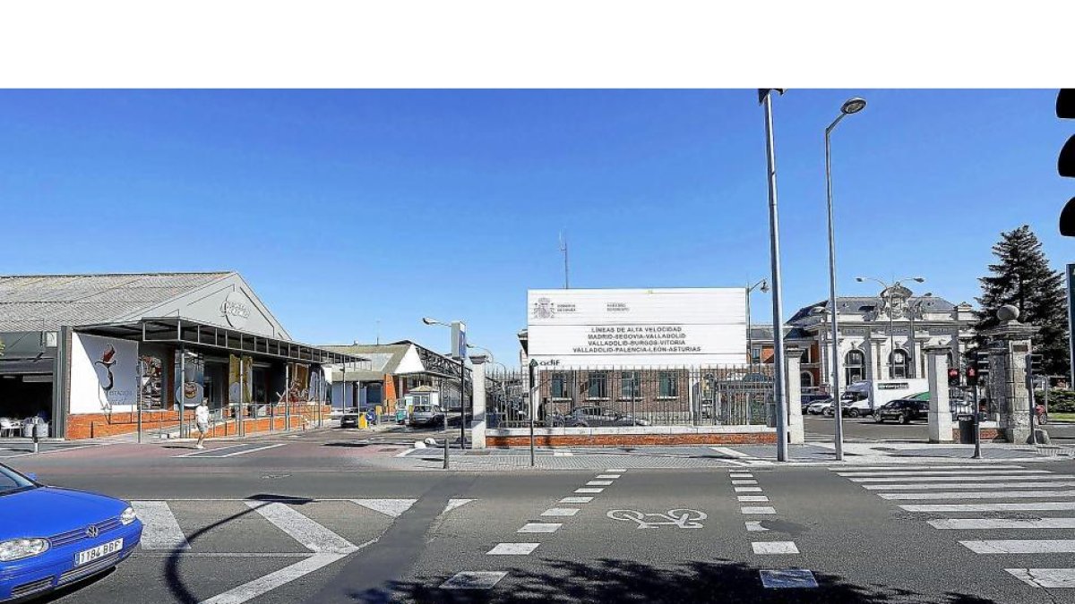 Estación Gourmet, a la izquierda, en cuyo subsuelo irá la nueva terminal de autobuses, a la lado de la de trenes.-P. REQUEJO (PHOTOGENIC)