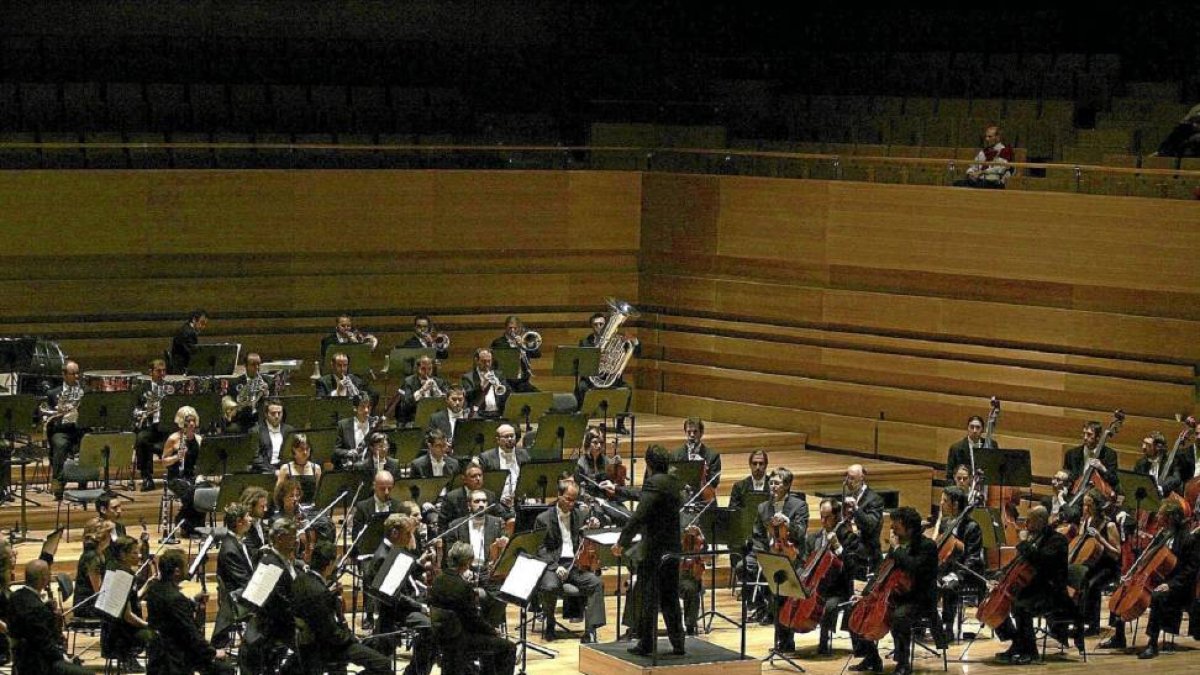 La Orquesta Sinfónica de Castilla y León durante un concierto en el Centro Cultural 