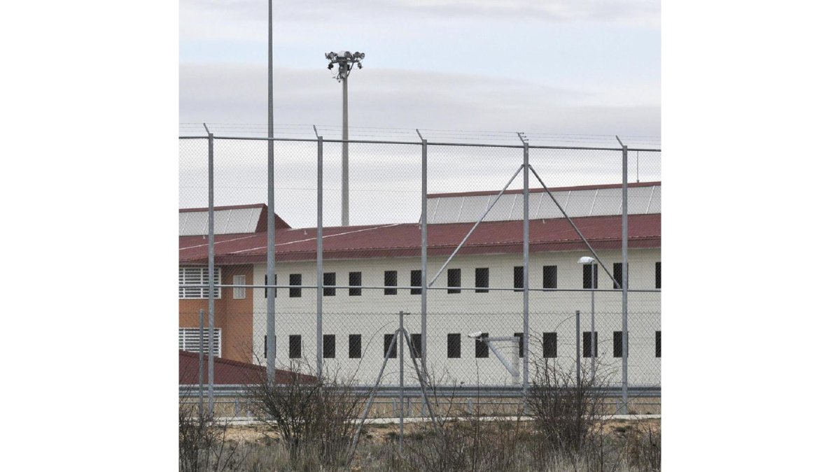 Imagen de la nueva cárcel de Soria pendiente aún de apertura.-VALENTÍN GUISANDE
