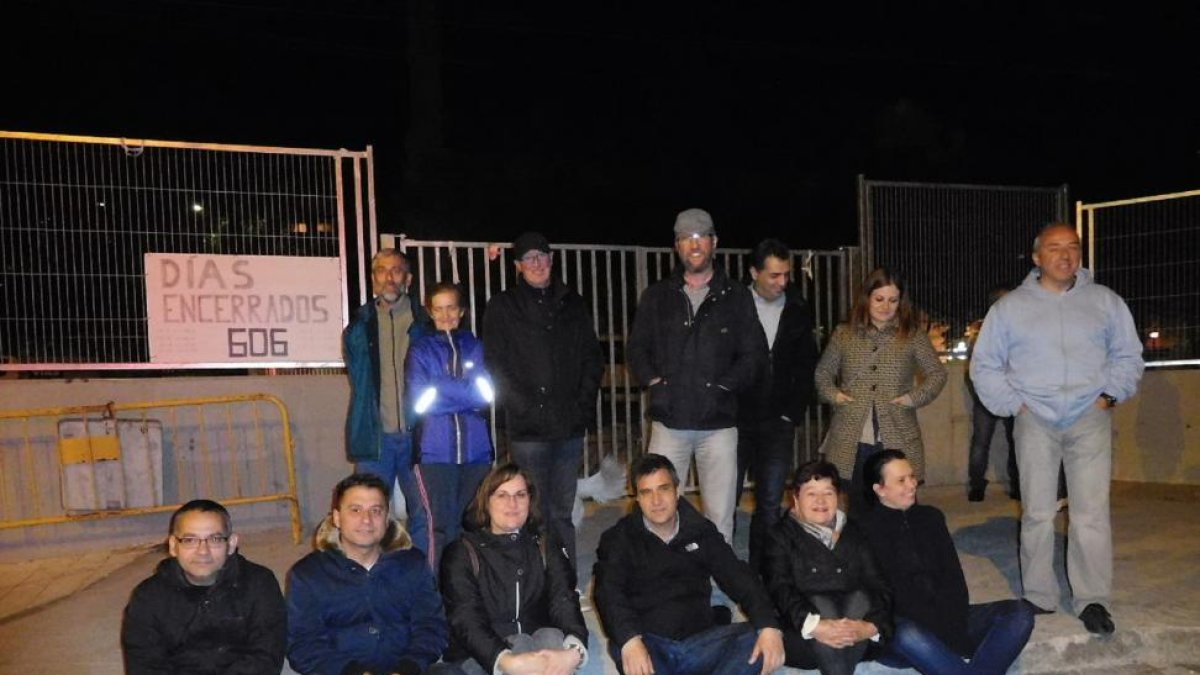 Un momento de la protesta de los vecinos de Pilarica.-E. M.