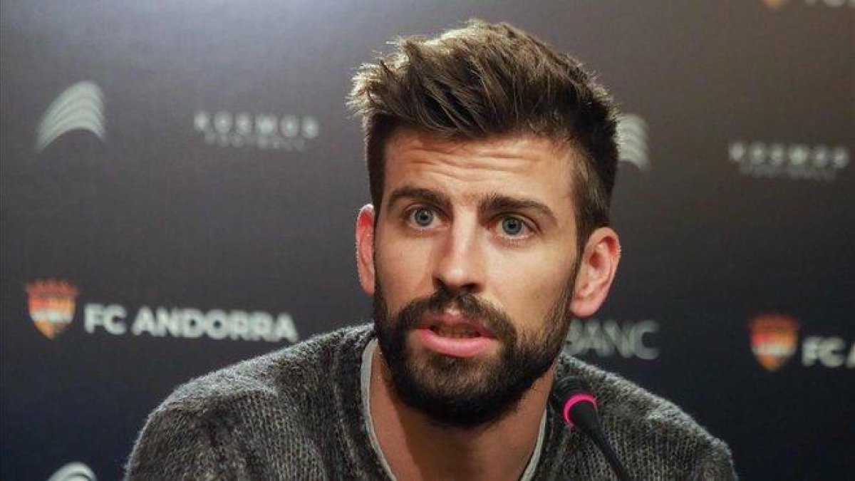 Gerard Piqué en rueda de prensa.-EL PERIÓDICO