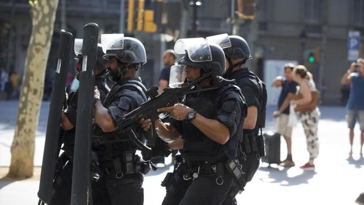 Atentado terrorista en las Ramblas .-ALBERT BERTRAN