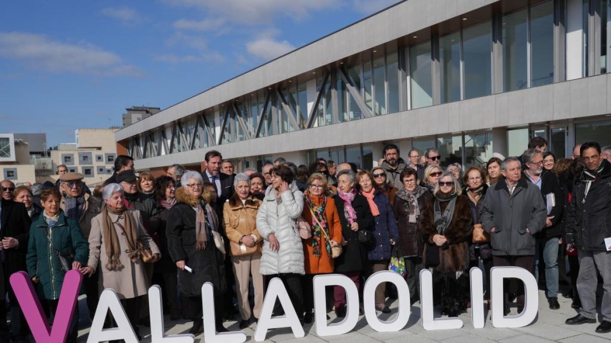 Inauguaración del centro de mayores en Parquesol.- J.M.LOSTAU