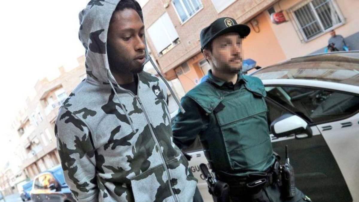 Rúben Semedo a su llegado al juzgado número 6 de Llíria (Valencia).-EL PERIÓDICO