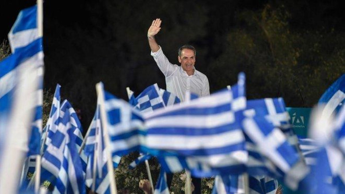 Kyriakos Mitsotakis, durante un mitin de campaña.-AFP / LOUISA GOULIAMAKI