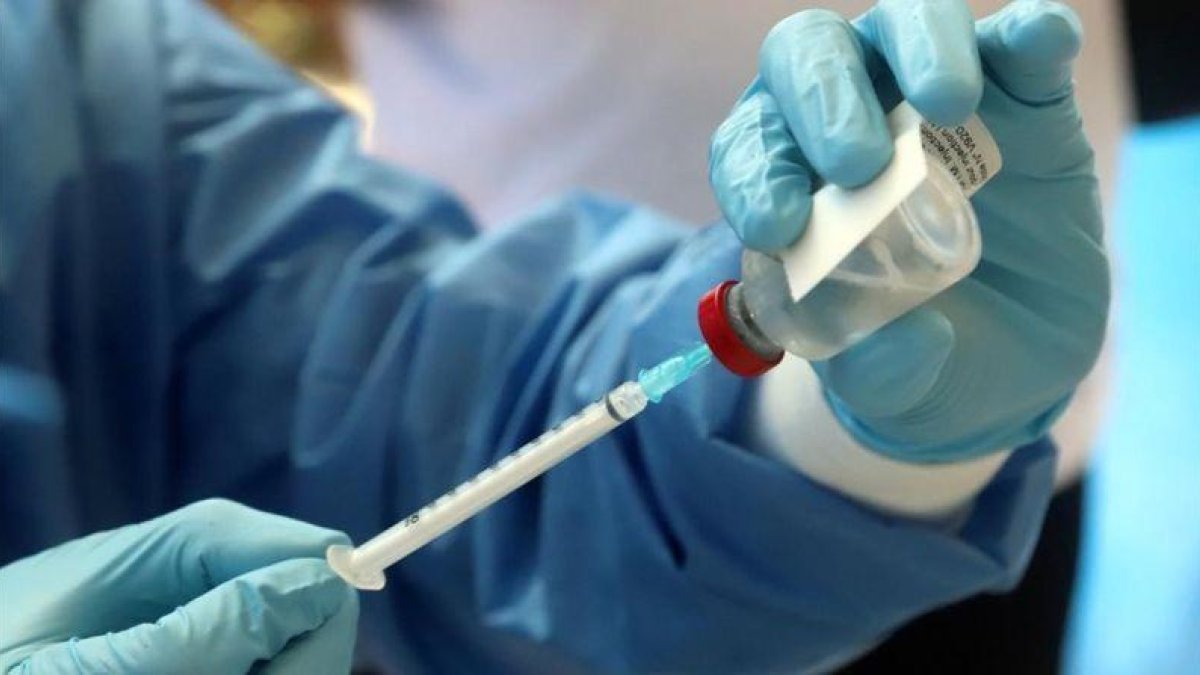 Una vacuna administrada para la curación del ébola.-KENNY KATOMBE