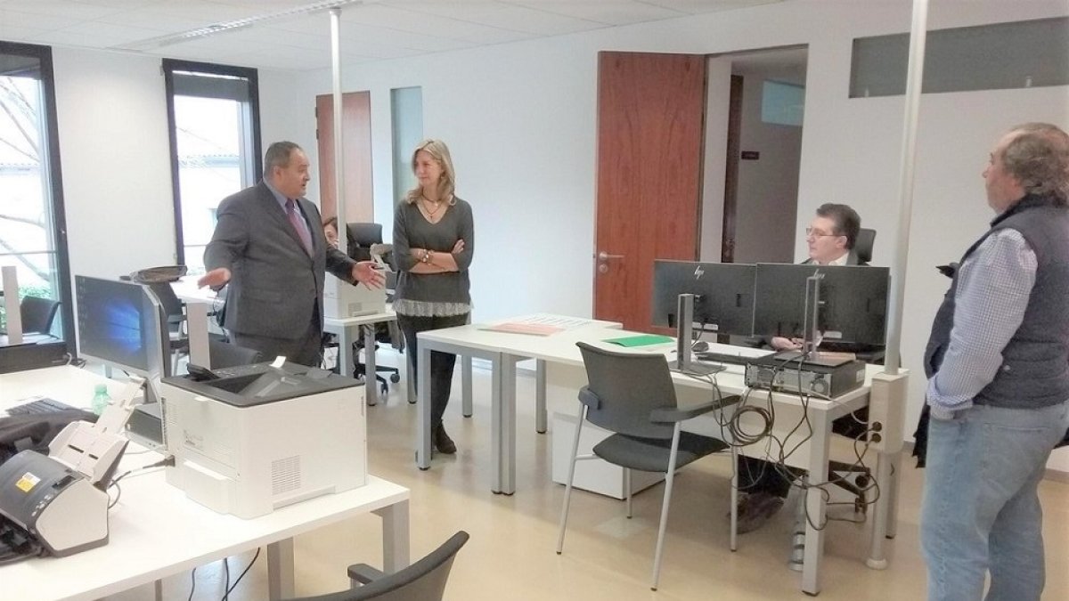 El presidente de la Audiencia, Javier Carranza (izda.), en la inauguración de Social 5 en enero de 2020.- E. PRESS