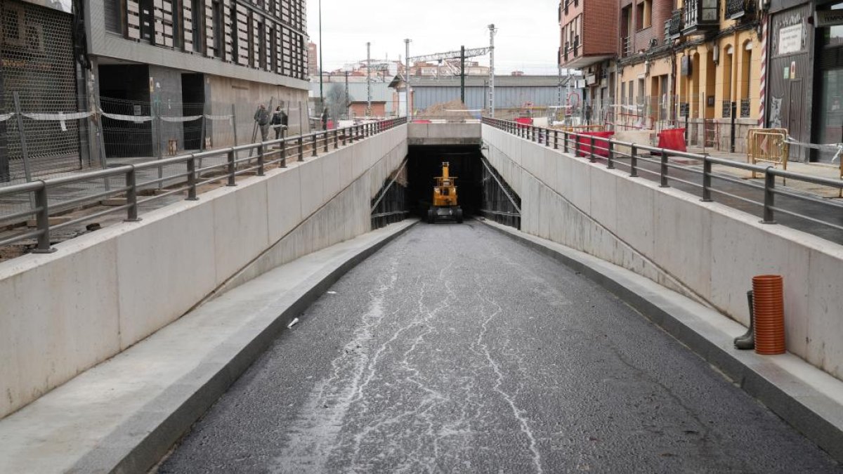 Acceso al nuevo túnel de Panaderos.- J.M. LOSTAU