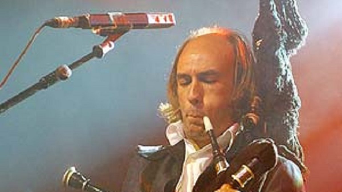 Carlos Núñez y su gaita. - EM