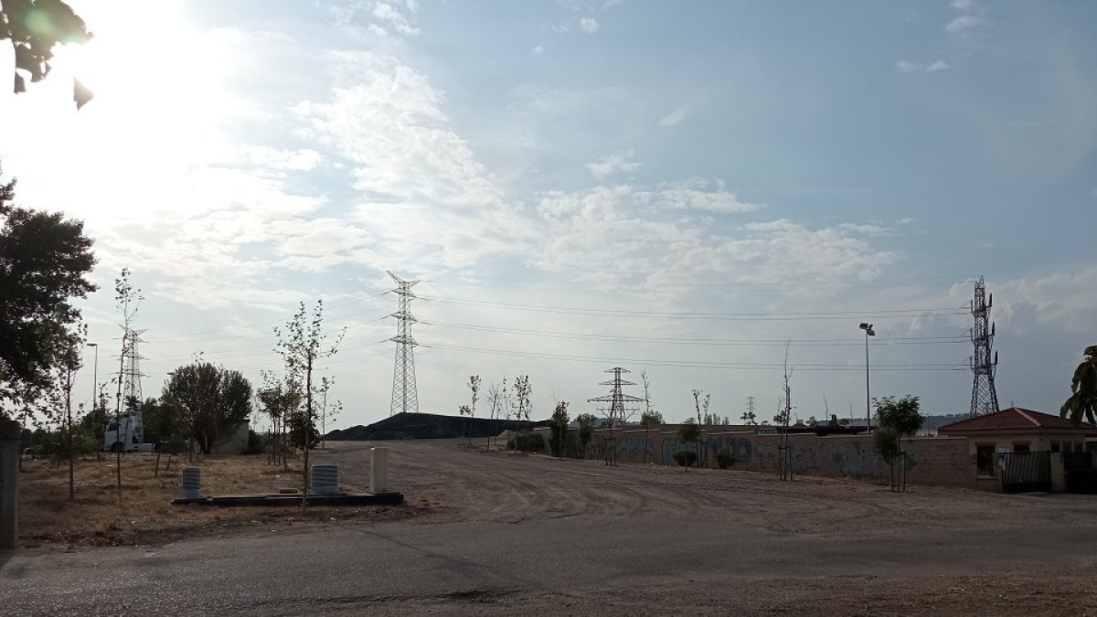 Parcela para construir una planta de biomasa que suministrará energía térmica a los vecinos de Parquesol y Villa de Prado.- ICAL
