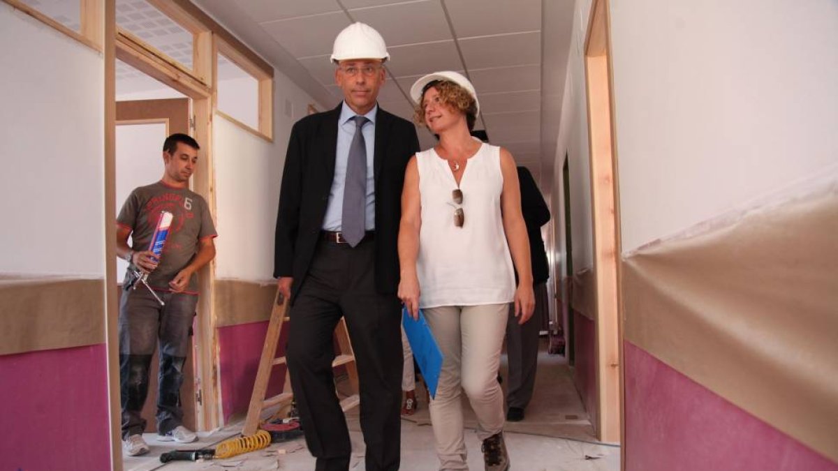 El director general de Política Educativa Escolar, Fernando Sánchez-Pascuala, visita el Centro de Educación Especial Nuestra Señora de la Esperanza con motivo del inicio del curso escolar 2014-2015-Ical