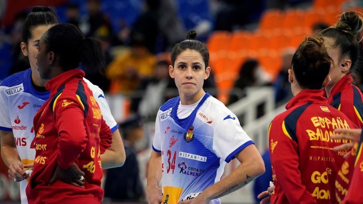 La jugadora española Alicia Fernández, en el duelo con Suecia.-EFE / EPA / FRANCK ROBICHON