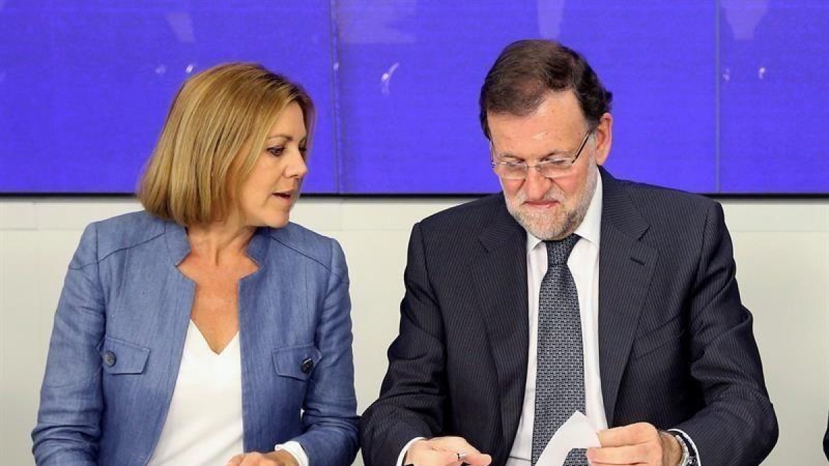 María Dolores de Cospedal y Mariano Rajoy-EFE / ARCHIVO
